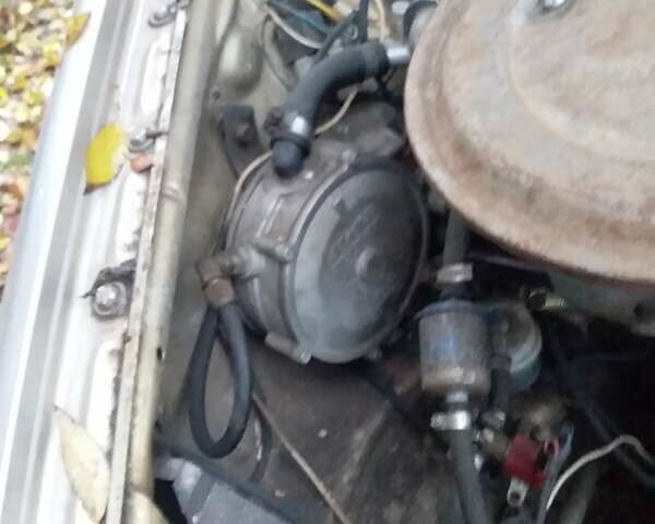 Серый Ауди 80, объемом двигателя 1.8 л и пробегом 250 тыс. км за 1300 $, фото 11 на Automoto.ua