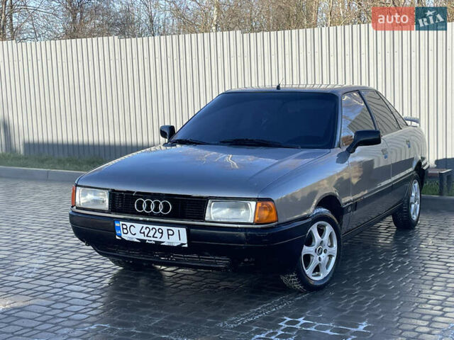 Серый Ауди 80, объемом двигателя 1.8 л и пробегом 285 тыс. км за 1390 $, фото 5 на Automoto.ua