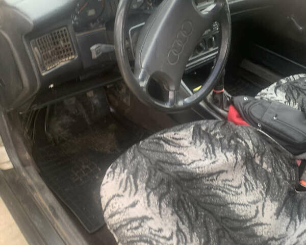 Серый Ауди 80, объемом двигателя 1.8 л и пробегом 400 тыс. км за 1500 $, фото 6 на Automoto.ua