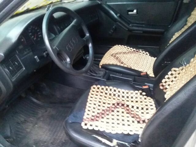 Сірий Ауді 80, об'ємом двигуна 1.8 л та пробігом 250 тис. км за 1300 $, фото 4 на Automoto.ua