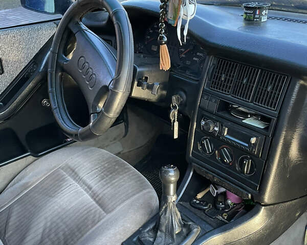 Серый Ауди 80, объемом двигателя 1.8 л и пробегом 285 тыс. км за 1390 $, фото 18 на Automoto.ua