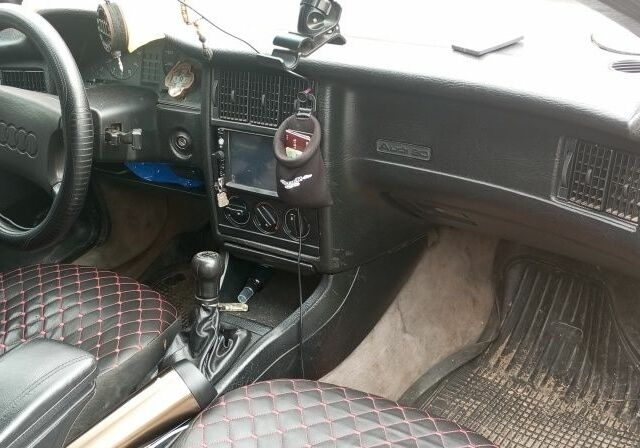 Серый Ауди 80, объемом двигателя 1.6 л и пробегом 1 тыс. км за 1325 $, фото 5 на Automoto.ua