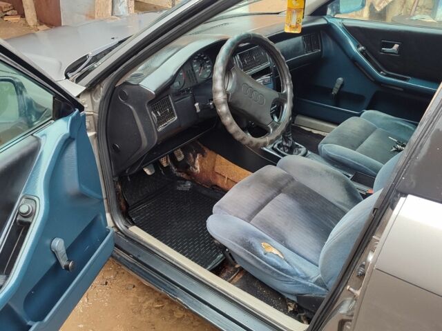 Сірий Ауді 80, об'ємом двигуна 0 л та пробігом 3 тис. км за 1200 $, фото 3 на Automoto.ua