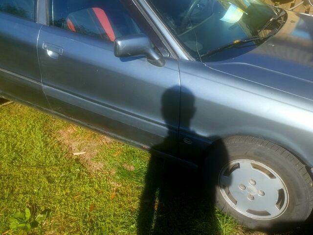 Серый Ауди 80, объемом двигателя 1.8 л и пробегом 300 тыс. км за 1600 $, фото 1 на Automoto.ua