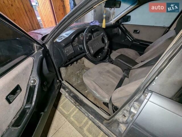 Серый Ауди 80, объемом двигателя 1.8 л и пробегом 450 тыс. км за 550 $, фото 8 на Automoto.ua