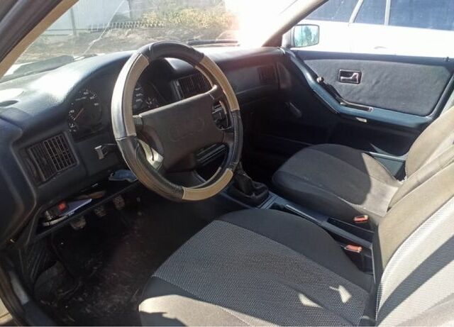 Сірий Ауді 80, об'ємом двигуна 1.8 л та пробігом 3 тис. км за 2100 $, фото 6 на Automoto.ua