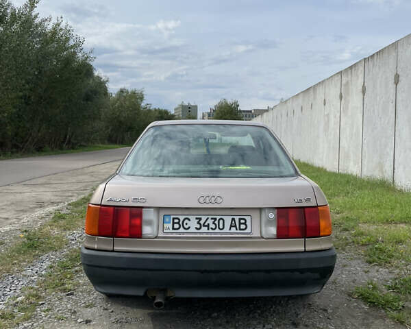 Серый Ауди 80, объемом двигателя 1.8 л и пробегом 340 тыс. км за 1550 $, фото 5 на Automoto.ua
