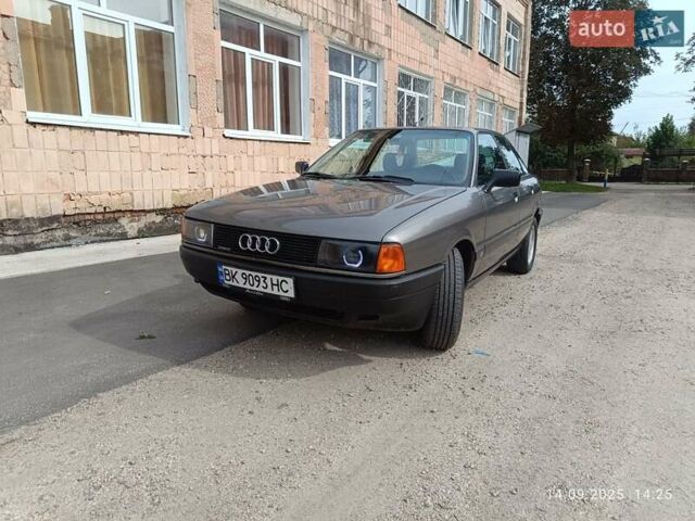 Серый Ауди 80, объемом двигателя 1.8 л и пробегом 204 тыс. км за 2577 $, фото 8 на Automoto.ua