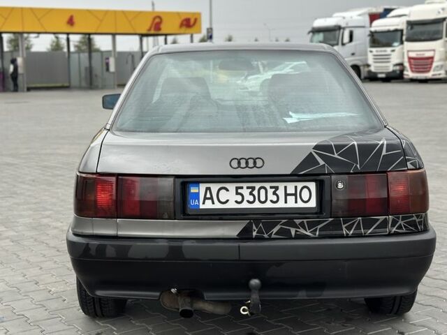 Серый Ауди 80, объемом двигателя 1.8 л и пробегом 100 тыс. км за 1850 $, фото 2 на Automoto.ua