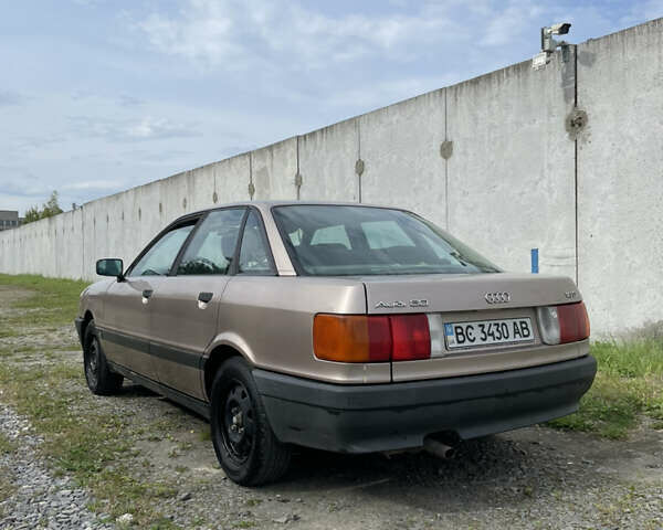 Серый Ауди 80, объемом двигателя 1.8 л и пробегом 340 тыс. км за 1550 $, фото 4 на Automoto.ua