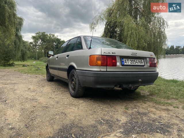 Серый Ауди 80, объемом двигателя 1.6 л и пробегом 485 тыс. км за 2350 $, фото 5 на Automoto.ua