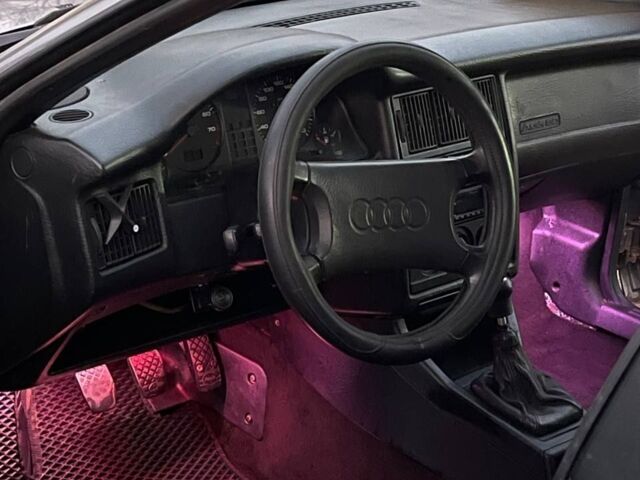 Сірий Ауді 80, об'ємом двигуна 1.78 л та пробігом 0 тис. км за 390 $, фото 2 на Automoto.ua