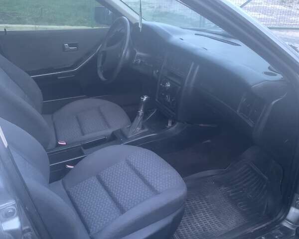 Серый Ауди 80, объемом двигателя 2 л и пробегом 298 тыс. км за 1750 $, фото 5 на Automoto.ua