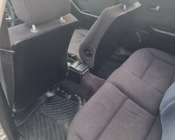 Сірий Ауді 80, об'ємом двигуна 1.78 л та пробігом 370 тис. км за 1000 $, фото 9 на Automoto.ua