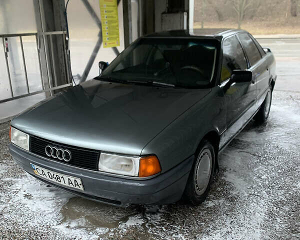 Сірий Ауді 80, об'ємом двигуна 2 л та пробігом 345 тис. км за 2000 $, фото 4 на Automoto.ua