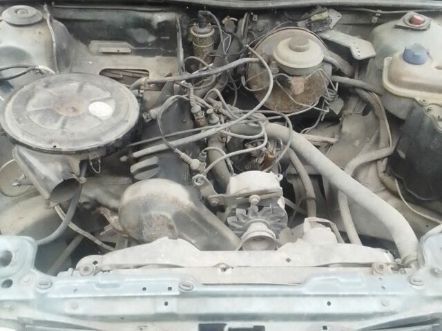 Сірий Ауді 80, об'ємом двигуна 1.6 л та пробігом 365 тис. км за 1500 $, фото 5 на Automoto.ua