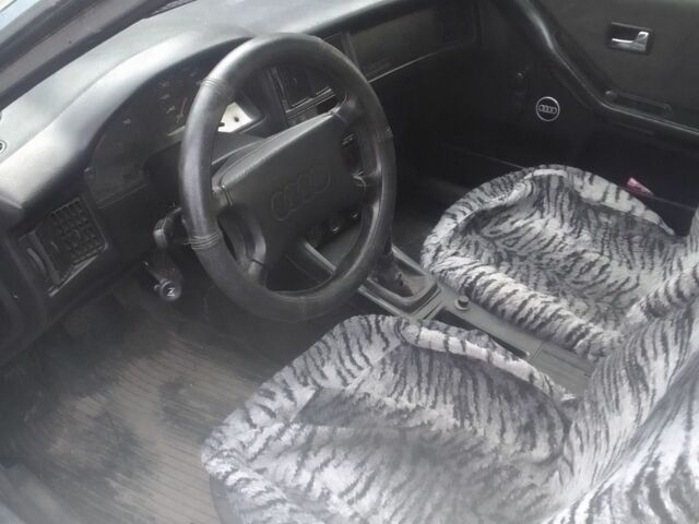 Сірий Ауді 80, об'ємом двигуна 1.6 л та пробігом 365 тис. км за 1500 $, фото 4 на Automoto.ua