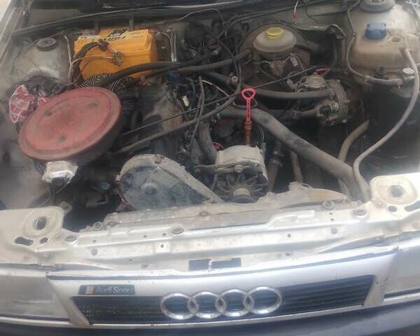 Серый Ауди 80, объемом двигателя 1.8 л и пробегом 560 тыс. км за 1450 $, фото 4 на Automoto.ua