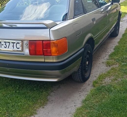 Сірий Ауді 80, об'ємом двигуна 1.8 л та пробігом 266 тис. км за 1400 $, фото 3 на Automoto.ua