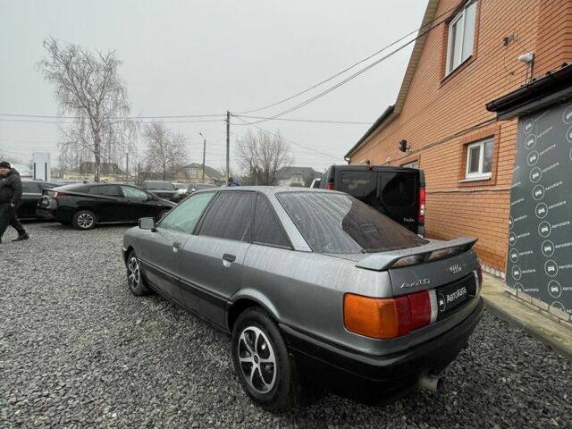 Серый Ауди 80, объемом двигателя 1.8 л и пробегом 300 тыс. км за 2300 $, фото 4 на Automoto.ua
