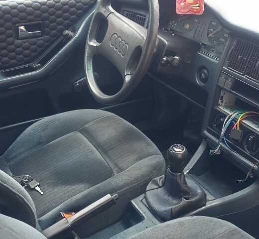 Сірий Ауді 80, об'ємом двигуна 1.8 л та пробігом 266 тис. км за 1400 $, фото 8 на Automoto.ua