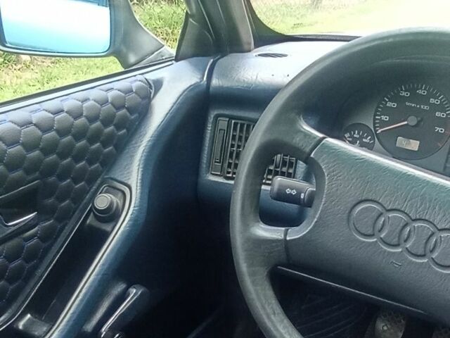 Серый Ауди 80, объемом двигателя 1.8 л и пробегом 266 тыс. км за 1400 $, фото 14 на Automoto.ua
