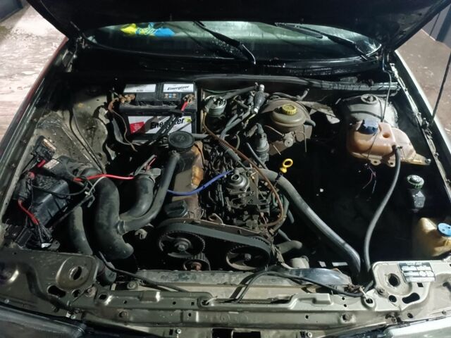 Серый Ауди 80, объемом двигателя 1.6 л и пробегом 250 тыс. км за 1350 $, фото 8 на Automoto.ua