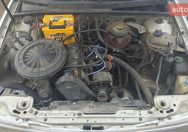 Серый Ауди 80, объемом двигателя 1.8 л и пробегом 350 тыс. км за 1700 $, фото 7 на Automoto.ua