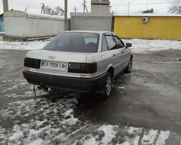 Серый Ауди 80, объемом двигателя 1.6 л и пробегом 350 тыс. км за 2700 $, фото 2 на Automoto.ua