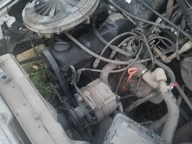 Серый Ауди 80, объемом двигателя 1.8 л и пробегом 240 тыс. км за 700 $, фото 3 на Automoto.ua