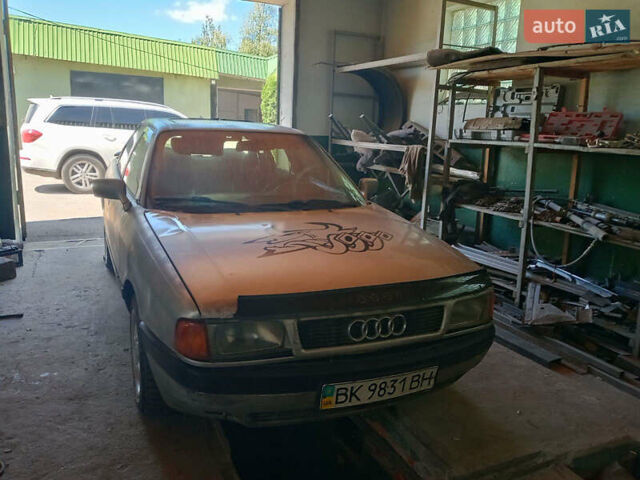 Серый Ауди 80, объемом двигателя 1.78 л и пробегом 440 тыс. км за 999 $, фото 4 на Automoto.ua