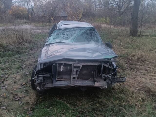 Серый Ауди 80, объемом двигателя 1.8 л и пробегом 240 тыс. км за 700 $, фото 2 на Automoto.ua