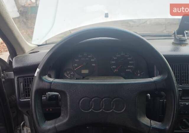 Серый Ауди 80, объемом двигателя 1.8 л и пробегом 350 тыс. км за 1700 $, фото 10 на Automoto.ua