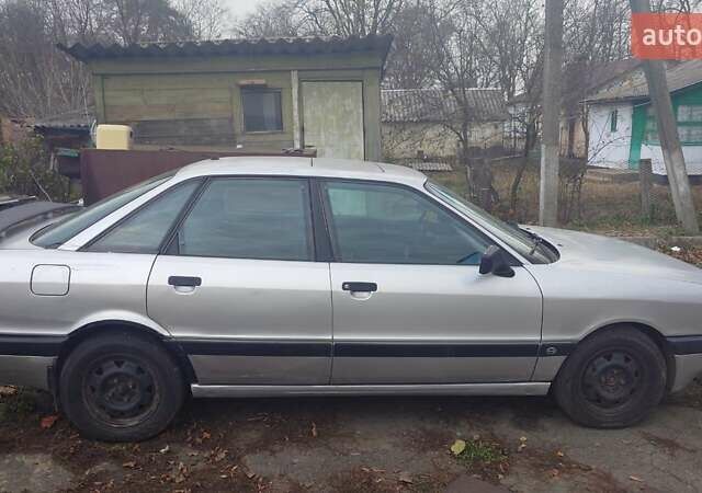 Серый Ауди 80, объемом двигателя 1.8 л и пробегом 350 тыс. км за 1700 $, фото 3 на Automoto.ua