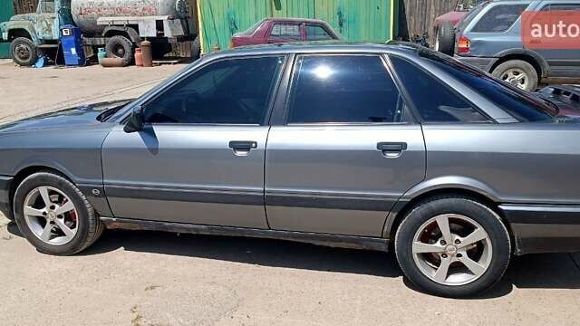 Серый Ауди 80, объемом двигателя 1.98 л и пробегом 500 тыс. км за 1500 $, фото 5 на Automoto.ua
