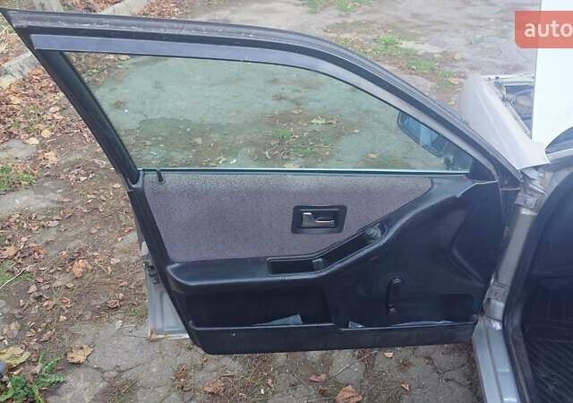 Серый Ауди 80, объемом двигателя 1.8 л и пробегом 350 тыс. км за 1700 $, фото 13 на Automoto.ua