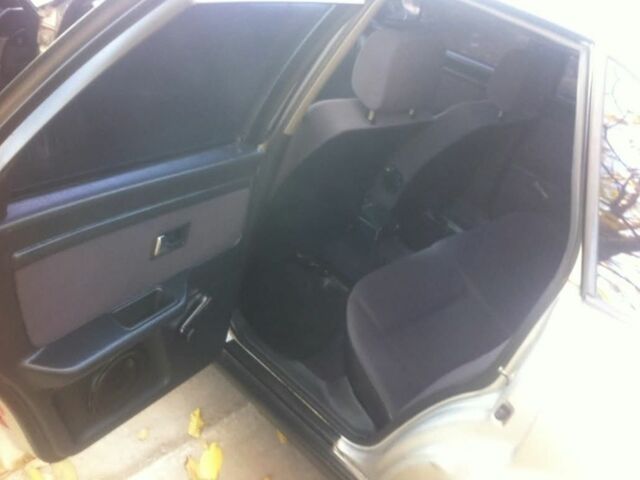 Серый Ауди 80, объемом двигателя 2.3 л и пробегом 460 тыс. км за 2700 $, фото 3 на Automoto.ua