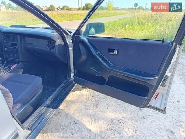 Серый Ауди 80, объемом двигателя 2 л и пробегом 399 тыс. км за 3000 $, фото 6 на Automoto.ua
