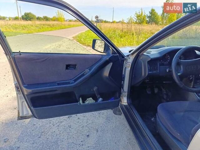 Серый Ауди 80, объемом двигателя 2 л и пробегом 399 тыс. км за 3000 $, фото 5 на Automoto.ua