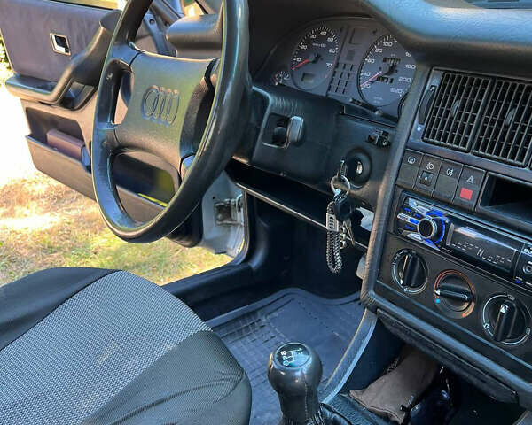 Серый Ауди 80, объемом двигателя 1.98 л и пробегом 232 тыс. км за 2650 $, фото 10 на Automoto.ua