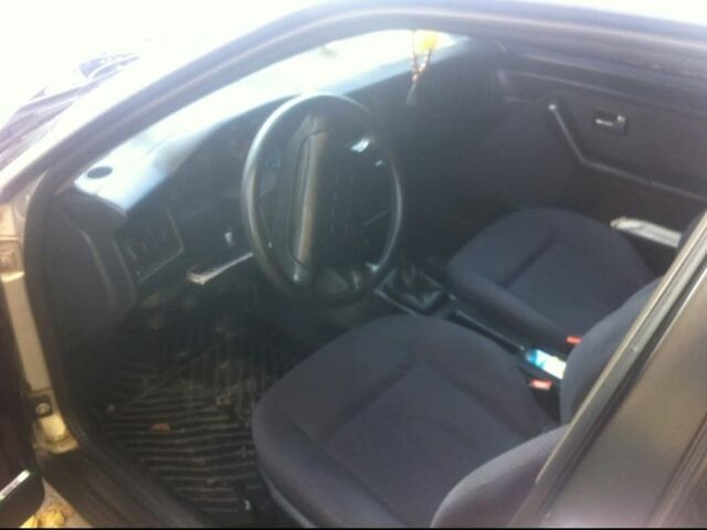 Серый Ауди 80, объемом двигателя 2.3 л и пробегом 460 тыс. км за 2700 $, фото 5 на Automoto.ua