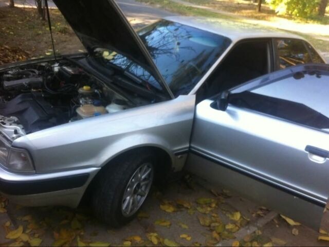 Серый Ауди 80, объемом двигателя 2.3 л и пробегом 460 тыс. км за 2700 $, фото 2 на Automoto.ua