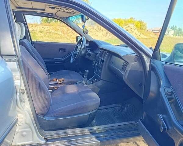 Серый Ауди 80, объемом двигателя 2 л и пробегом 399 тыс. км за 3000 $, фото 9 на Automoto.ua