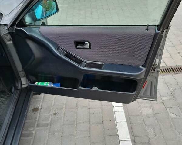 Серый Ауди 80, объемом двигателя 2 л и пробегом 80 тыс. км за 2000 $, фото 3 на Automoto.ua