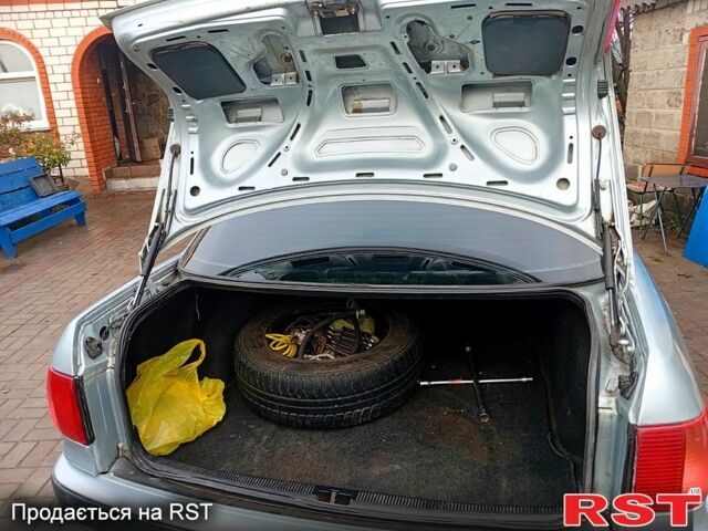 Серый Ауди 80, объемом двигателя 2.3 л и пробегом 0 тыс. км за 3300 $, фото 3 на Automoto.ua