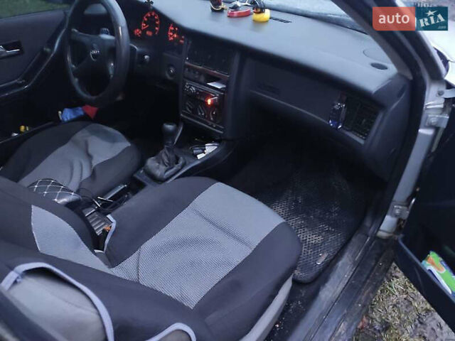 Серый Ауди 80, объемом двигателя 2 л и пробегом 300 тыс. км за 2300 $, фото 12 на Automoto.ua