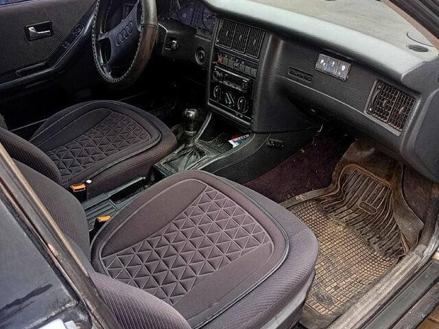 Серый Ауди 80, объемом двигателя 2.3 л и пробегом 0 тыс. км за 3300 $, фото 1 на Automoto.ua