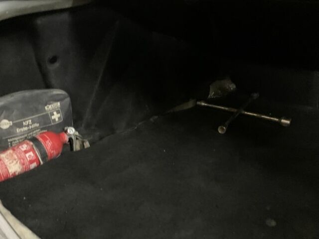 Сірий Ауді 80, об'ємом двигуна 1.8 л та пробігом 289 тис. км за 2500 $, фото 17 на Automoto.ua