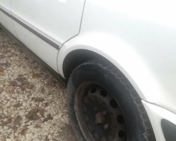 Серый Ауди 80, объемом двигателя 2 л и пробегом 300 тыс. км за 2570 $, фото 4 на Automoto.ua