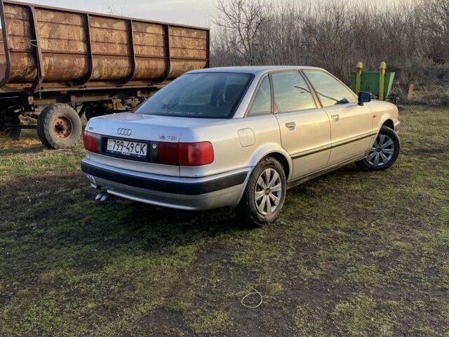 Серый Ауди 80, объемом двигателя 1.9 л и пробегом 3 тыс. км за 2200 $, фото 5 на Automoto.ua